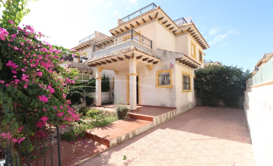 Sale - Semi-detached Villa - Orihuela costa - Playa Flamenca