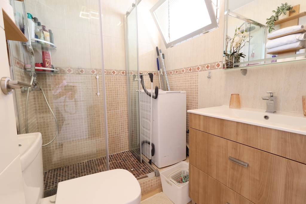 Apartamento · Reventa - Torrevieja · Eliseos Playa · Alicante · España