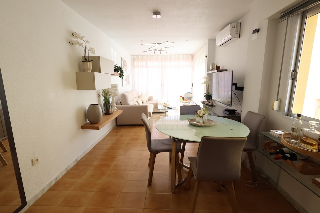 Apartamento · Reventa - Torrevieja · Eliseos Playa · Alicante · España